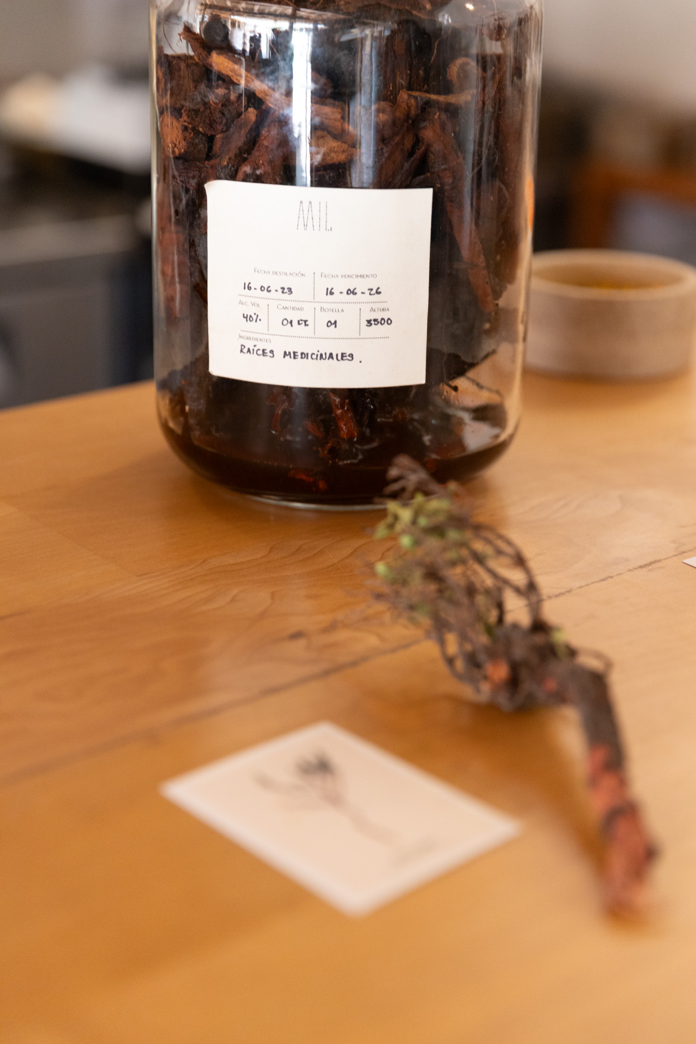 Roots extract for a cocktail